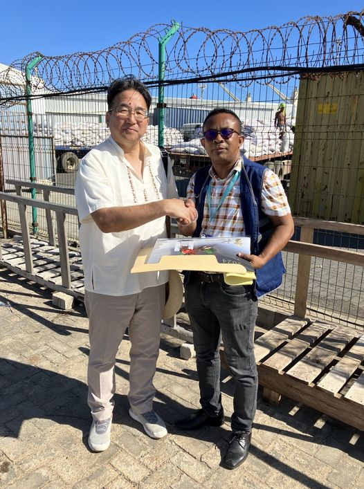 Visite du port de Tuléar de SEM Ambassadeur du Japon